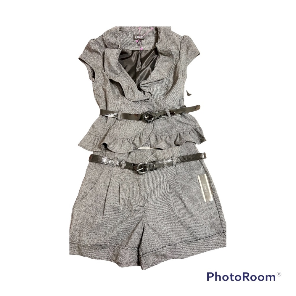 Outfit short & blouse size M